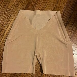 SKIMS Low Back Short (sheer sculpt)